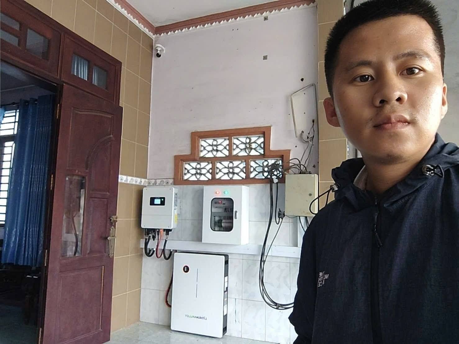 BIẾN TẦN hybrib solaX và batterry valley